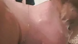 حلبت 3 عاهرة في صور  ...