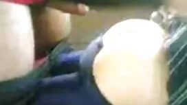 كاميرتها على اجمل صو ...