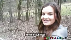 فتاتها الكبيرة تقترب ...