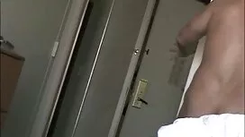 و سكرتيرته الشابة في ...