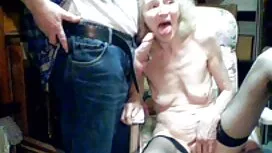 يظهر لأخته سكس عربي  ...